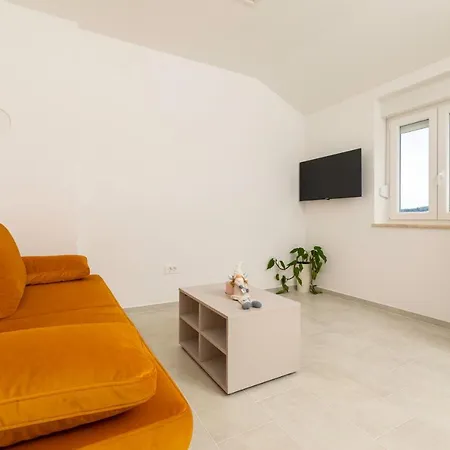 Sucic 2 Soline (Krk)