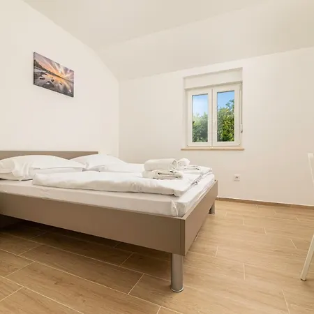 Apartamento Sucic 2 *