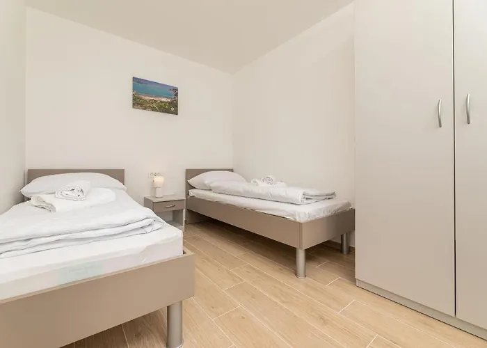 Sucic 2 Apartament *