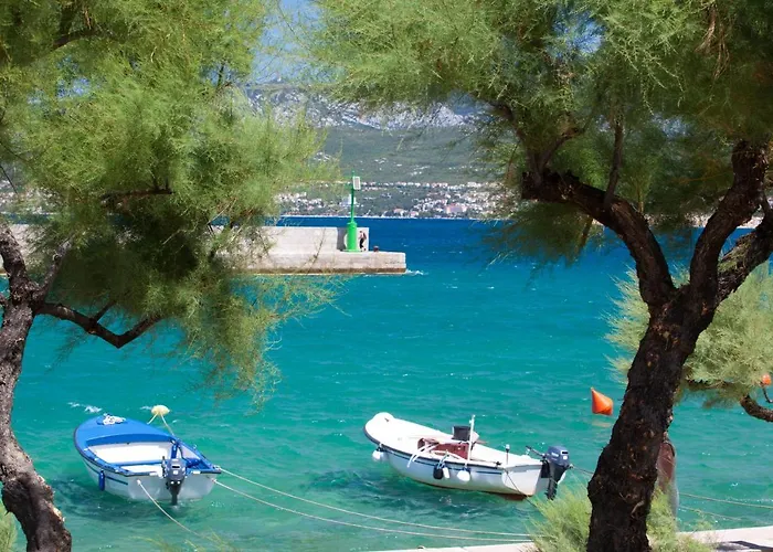 Apartament Sucic 2 *